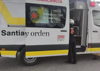Nuevo León: Chocan camioneta y retro excavadora, hay 7 heridos