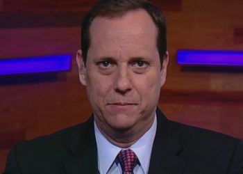 Muere Paco Villa, narrador deportivo