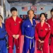 Familia de instructores de taekwondo salva a mujer de asalto sexual