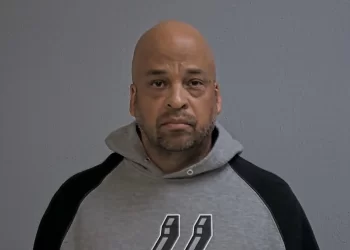 Profesor de música de UTRGV arrestado por cargos de agresión sexual