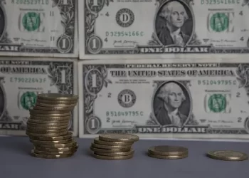 Sigue cayendo el peso tras triunfo de Sheinbaum; se acerca a la barrera de 18 unidades por dólar