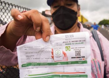 Llegan recibos de luz de miedo tras primeras olas de calor en México