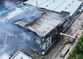 Al menos 22 muertos en incendio de una fábrica de baterías en Corea del Sur