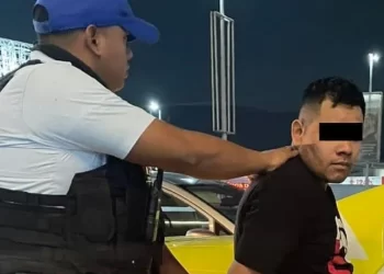 Monterrey: Detienen a pervertido por grabar a mujer en el baño de un cine