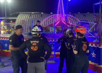 Nuevo león: Falla en juego mecánico deja a 30 personas atrapadas