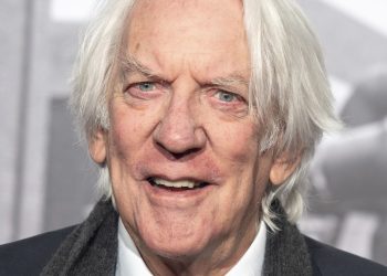 Fallece Donald Sutherland, legendario actor de MASH y Los Juegos del Hambre los 88 años
