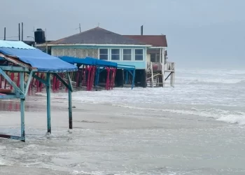 Cierran el puerto de Tampico a la navegación por tormenta tropical