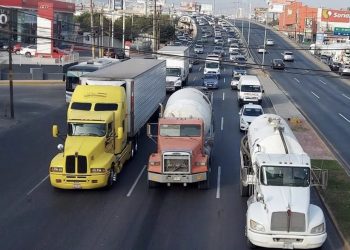 Extorsiones de Tránsito a transportistas en NL; exigen hasta $40 mil pesos