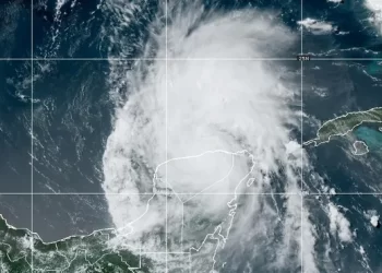 Beryl trae alerta de tormenta tropical al Valle de Texas