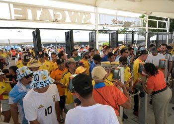 ¿Por qué se atrasó 30 minutos la Final de la Copa América entre Argentina y Colombia?