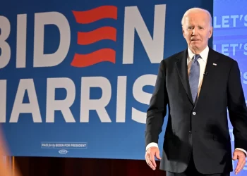 Biden se confunde en entrevista radiofónica y se describe como “mujer negra”