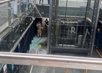 Muere trabajador tras caer del Monumento a la Revolución