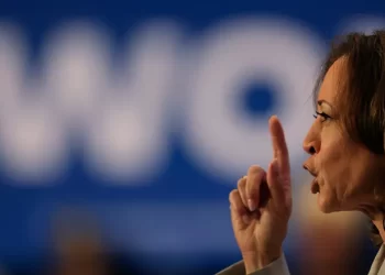 Encuesta revela que Kamala Harris está en empate técnico con Trump en Florida