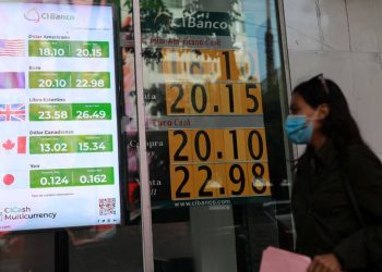 Peso cierra en su nivel más alto desde enero de 2023