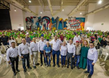 Festeja Gobierno de Reynosa a barrenderos y personal de limpia en su día