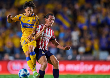 Chivas empata ante Tigres: Dividen puntos en el Volcán Universitario