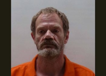 Hombre arrestado por abuso sexual de un menor
