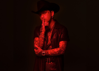 Christian Nodal estrena primera parte del disco “Pa’l cora” en concierto por YouTube