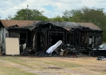 Casa en Raymondville destruida por un incendio