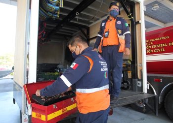 Adulto mayor queda atrapado en incendio