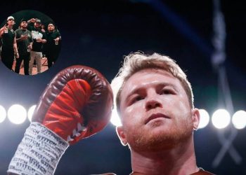 ¡Puro Fuerza Regida! El Canelo Álvarez subió al ring al ritmo de “Billete Grande”