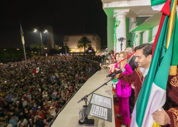 Celebraron más de 15 Mil ciudadanos Grito de la Independencia con Carlos Peña Ortiz en Reynosa