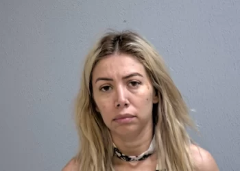 Renuncia entrenador de fútbol americano de Preparatoria de Donna tras ser arrestado