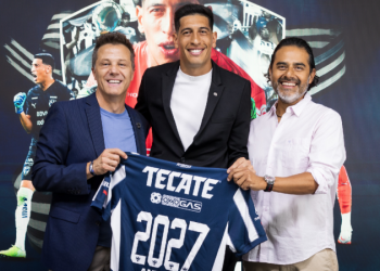 ¡Hay guardián del arco! Esteban Andrada renueva con Rayados