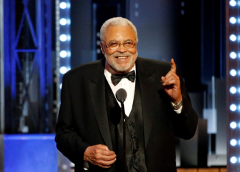 Muere James Earl Jones, el mítico actor que le dio voz a Darth Vader en Star Wars