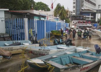 Mueren dos personas tras el paso de John en Guerrero