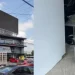 Incendio en plaza comercial revela almacén de droga en Monterrey