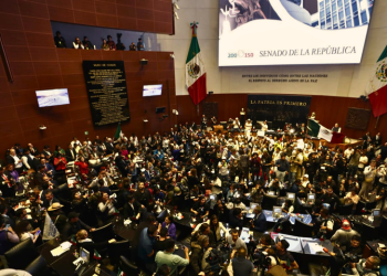 Senadores aprueban en lo general reforma judicial en sede alterna