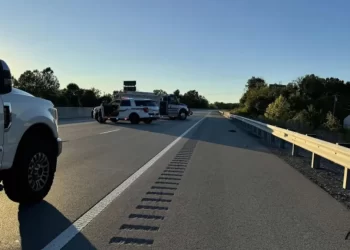 Situación de tirador activo en Kentucky deja ‘numerosas’ víctimas y cierra la I-75