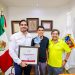 Entrega Gobierno de Reynosa, en manos del Alcalde Carlos Peña, reconocimiento a destacado deportista