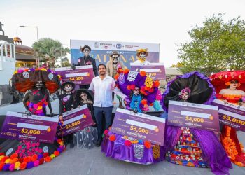 Celebra Gobierno de Reynosa,  con más de Mil reynosenses, colorido Concurso de Catrinas 2024