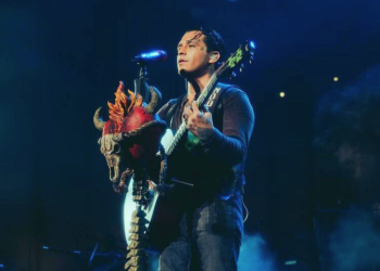 Christian Nodal pospone conciertos en EU tras salir del hospital