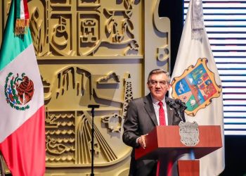 Asiste Carlos Peña Ortiz a Conversatorio: “Dos Años de Memorias de una Transformación con el Dr. Américo Villarreal Anaya