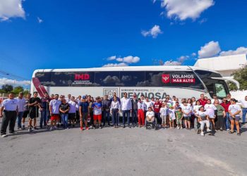 Entrega Gobierno de Reynosa nuevo autobús para deportistas reynosenses