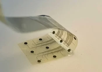 Científicos realizan histórica prueba con implante de grafeno en el cerebro humano