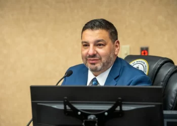 FBI incauta el teléfono a Concejal de Mission