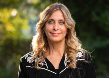 Preside la Doctora Maki Ortiz Comisión de Medio Ambiente, Recursos Naturales y Cambio Climático en el Senado de la República