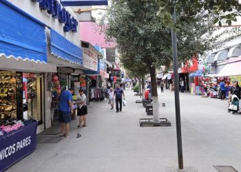 Detienen a adulto mayor por causar disturbios en el Centro