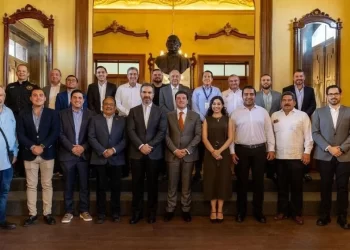 Samuel García y alcaldes metropolitanos acuerdan buscar fondos municipales