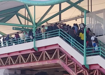 Caos en la Línea 2 del Metro en Monterrey