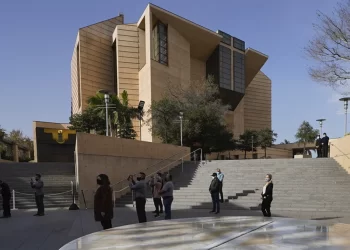 La Arquidiócesis de Los Ángeles acuerda pagar $880 millones para resolver reclamos de abuso sexual