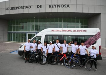 Apoya Gobierno de Reynosa a equipo de triatlón con traslado a evento