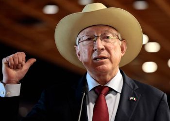 Relación comercial México-EU está protegida por el T-MEC: Ken Salazar