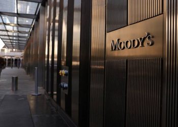 Moody’s cambió de estable a negativa la perspectiva de la calificación de México