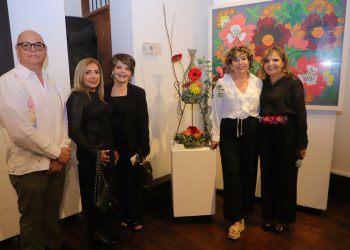 Inauguran exposición “Arte y Flores creación y naturaleza”