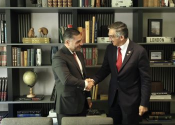 Se reúne Américo Villarreal con Omar García Harfuch